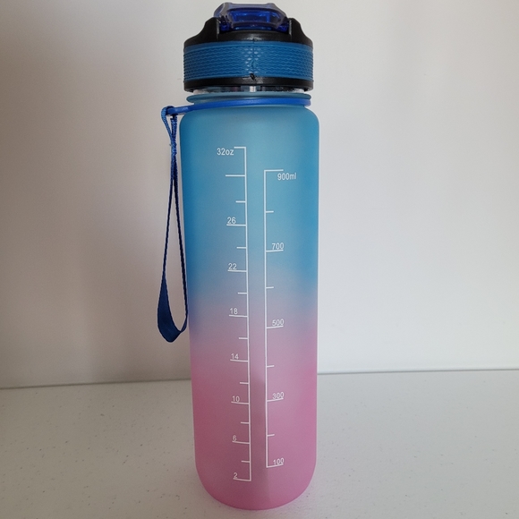 New Motivational Hourly Water Bottle - Picture 3 of 6